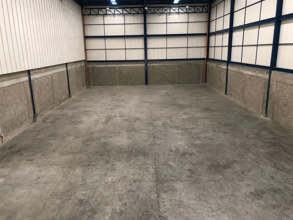 Bodega en Venta en Tribunas Corcega, LA GRANJA, 640,0 m² (foto 4) — CREBI