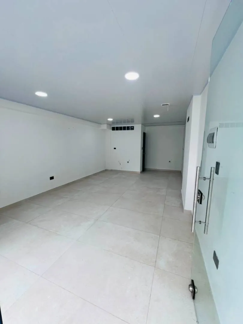 Local en Arriendo en Los Alpes, Pereira, 31,0 m² (foto 4) — CREBI
