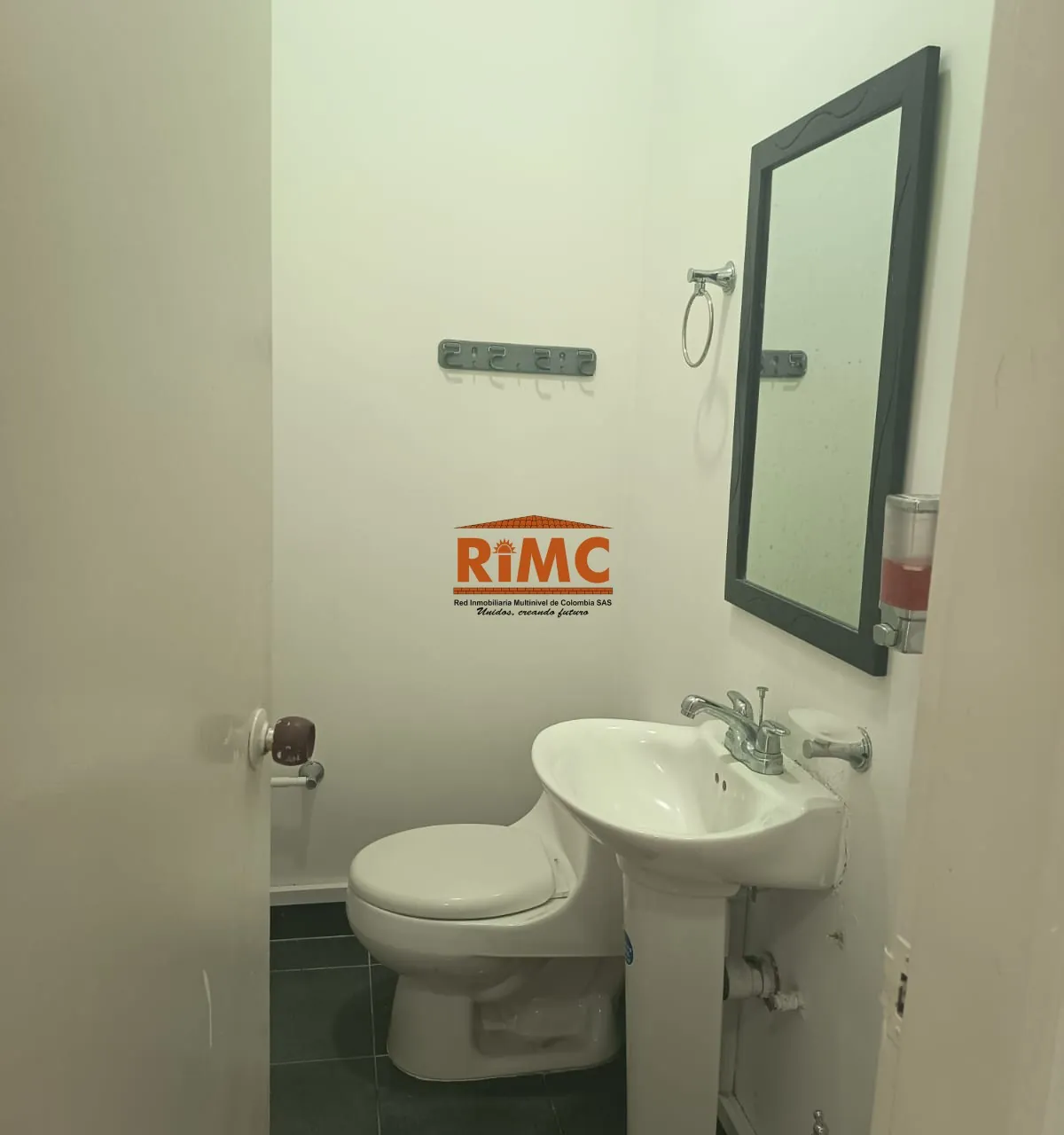 Local en Arriendo en Los Alpes, Pereira, 40,0 m² (foto 4) — CREBI