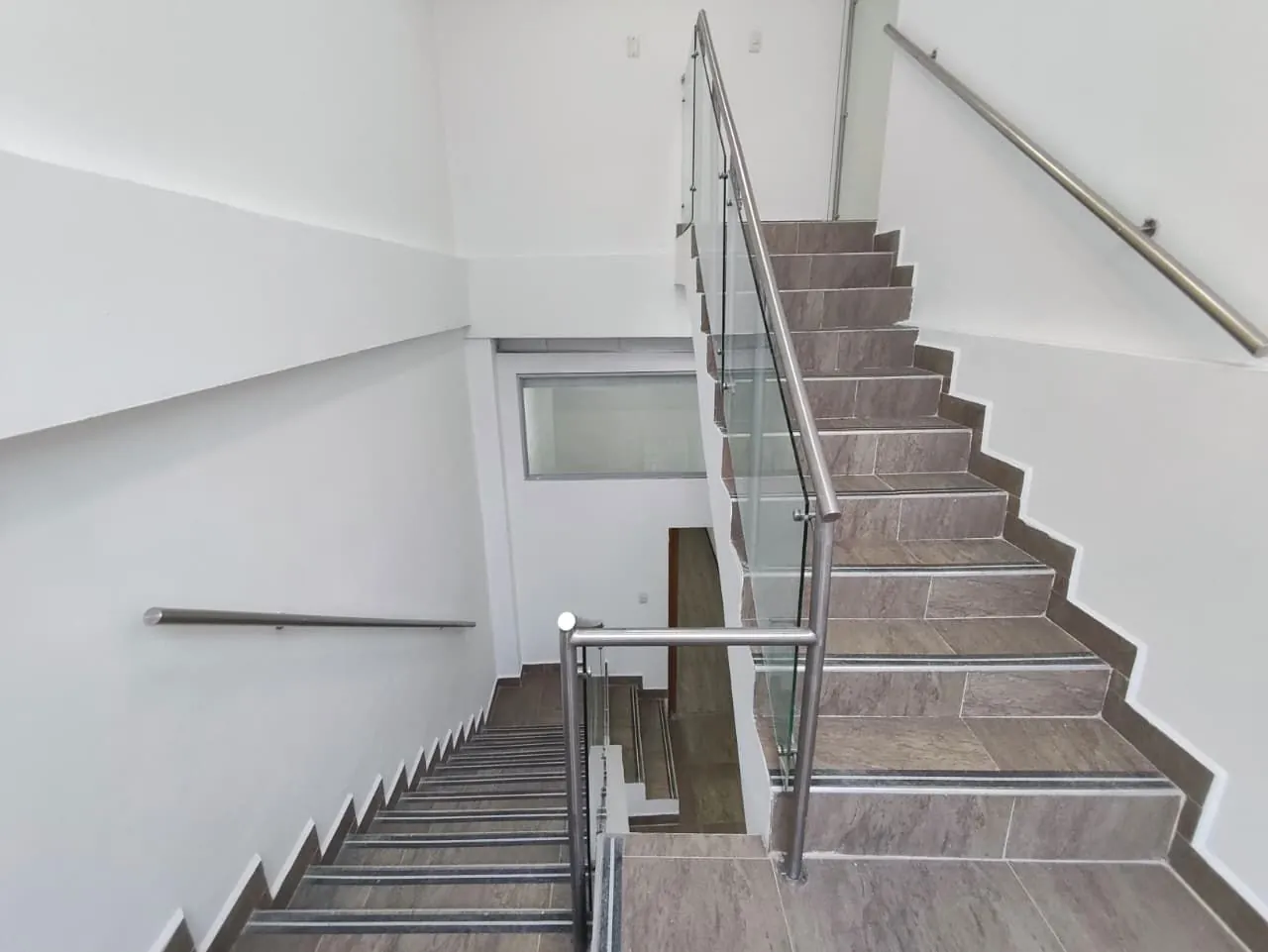 Oficina en Arriendo en Las Mangas, Pereira, 230,0 m² (foto 4) — CREBI