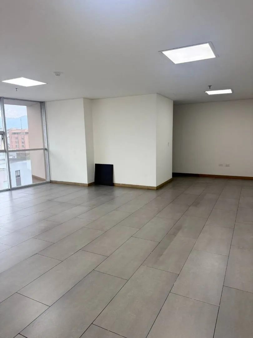 Oficina en Arriendo en San Jose Sur, Pereira, 56,0 m² (foto 3) — CREBI