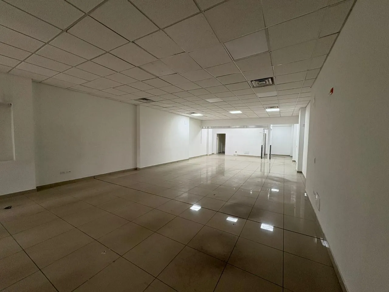 Edificio en Venta en Siete de Agosto, Cali, 635,0 m² (foto 4) — CREBI