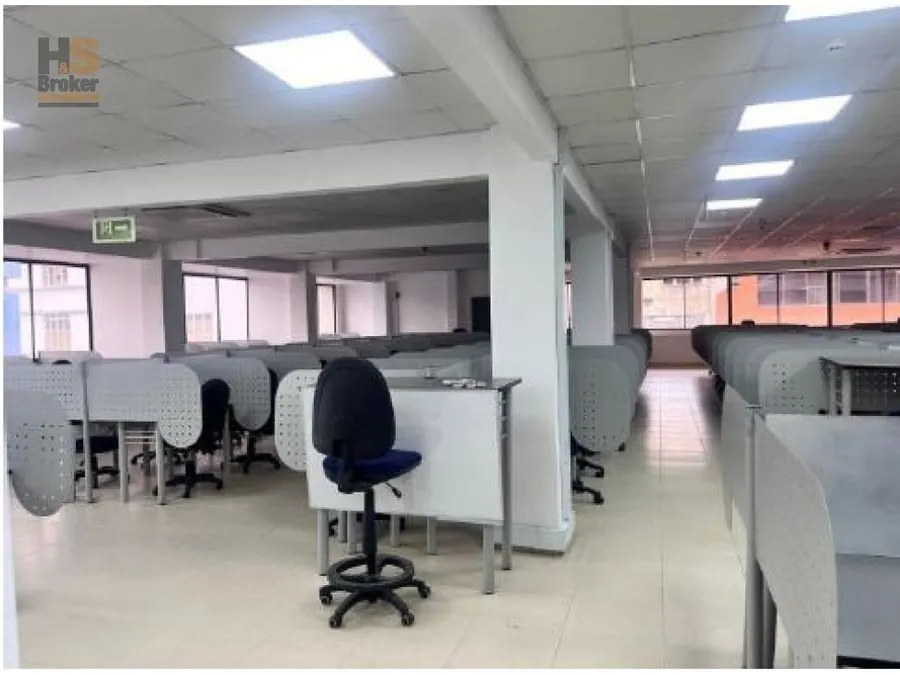 Edificio en Arriendo en San Pedro, Cali, 1352,0 m² (foto 4) — CREBI