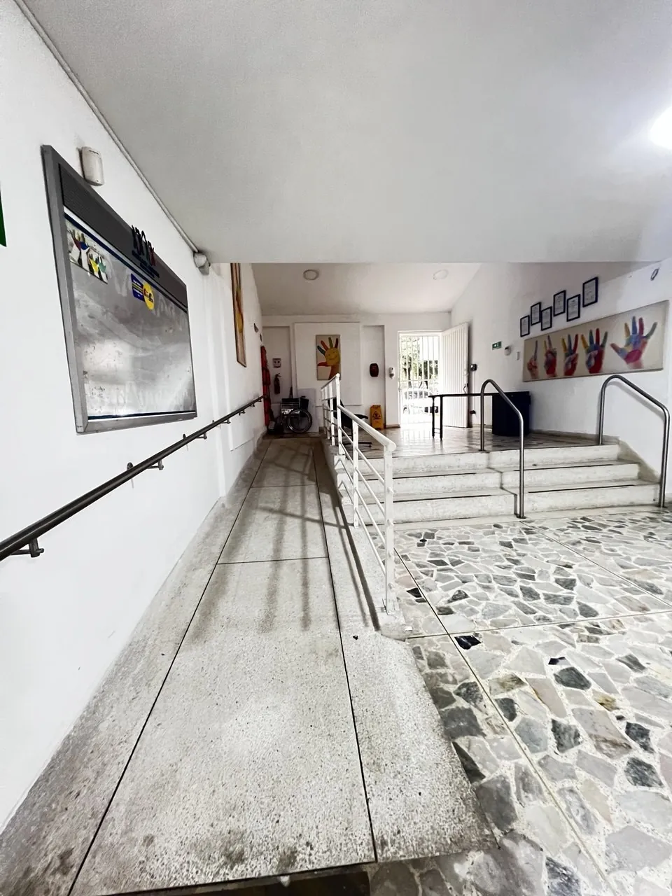 Local en Arriendo en Urbanización Tequendama, Cali, 450,0 m² (foto 4) — CREBI