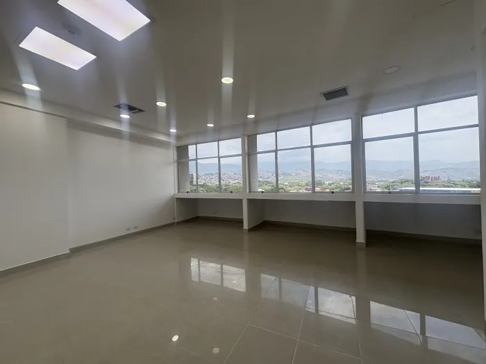 Oficina en Venta en Unicentro Cali, Cali, 45,0 m² (foto 4) — CREBI
