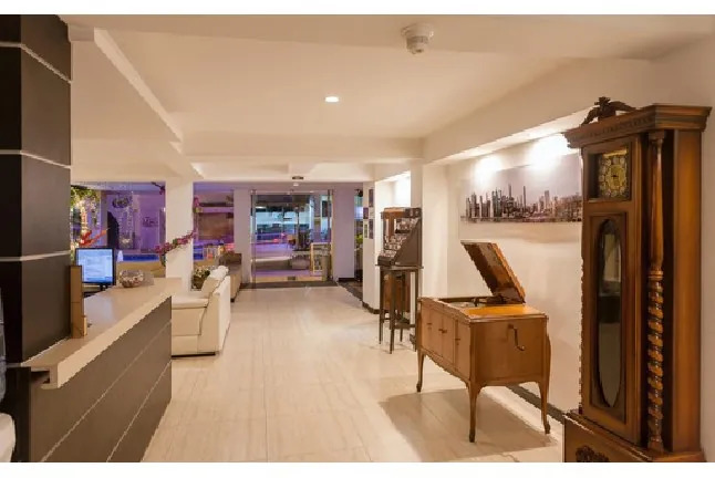 Hotel en Venta en Granada, Cali, 2553,0 m² (foto 5) — CREBI