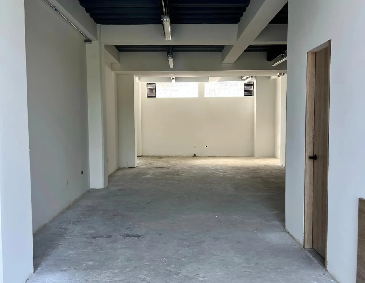 Local en Arriendo en El Plumrn Alto, Pereira, 85,0 m² (foto 4) — CREBI