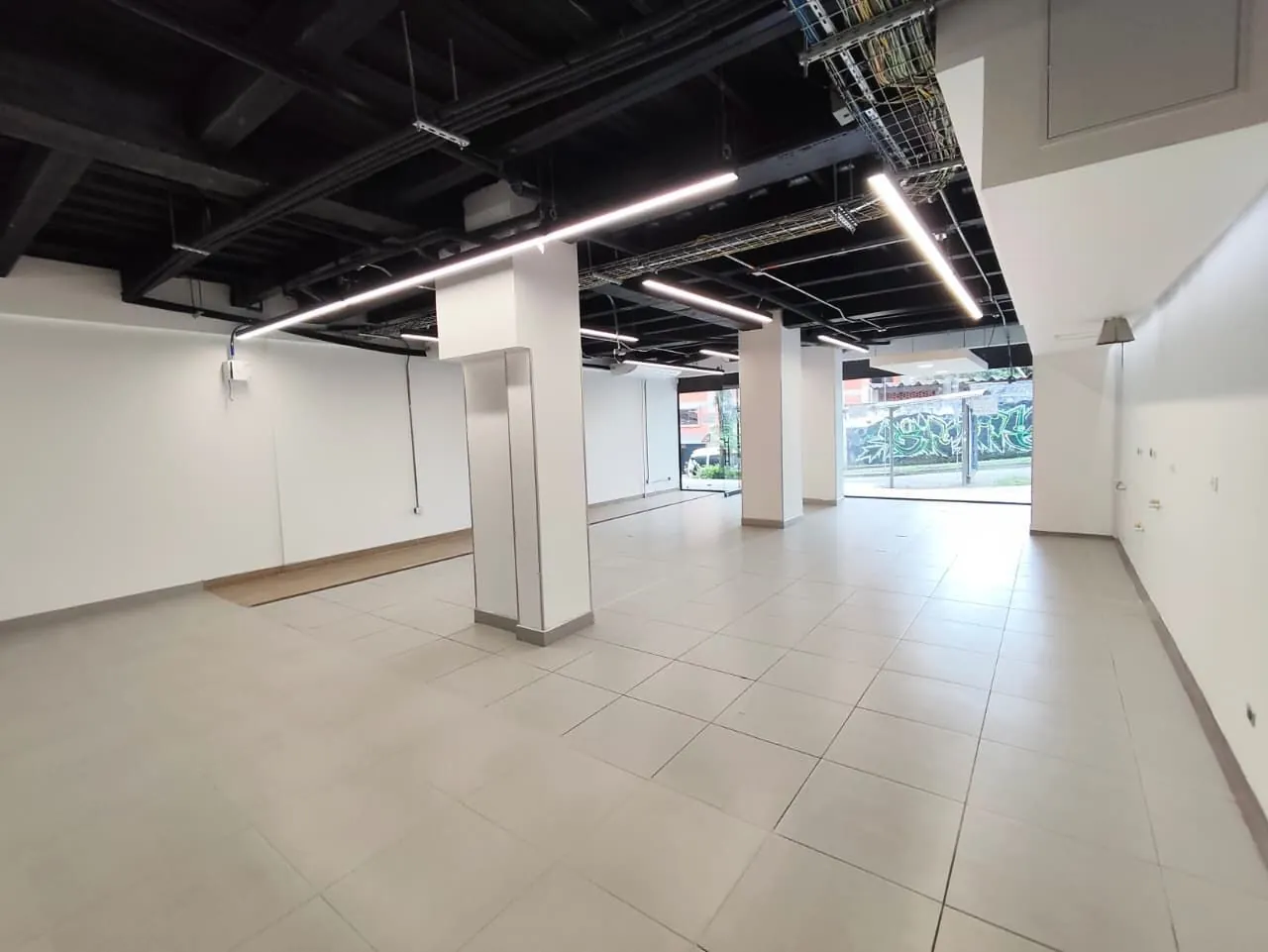 Local en Arriendo en Ciudad Jardin, Pereira, 120,0 m² (foto 4) — CREBI