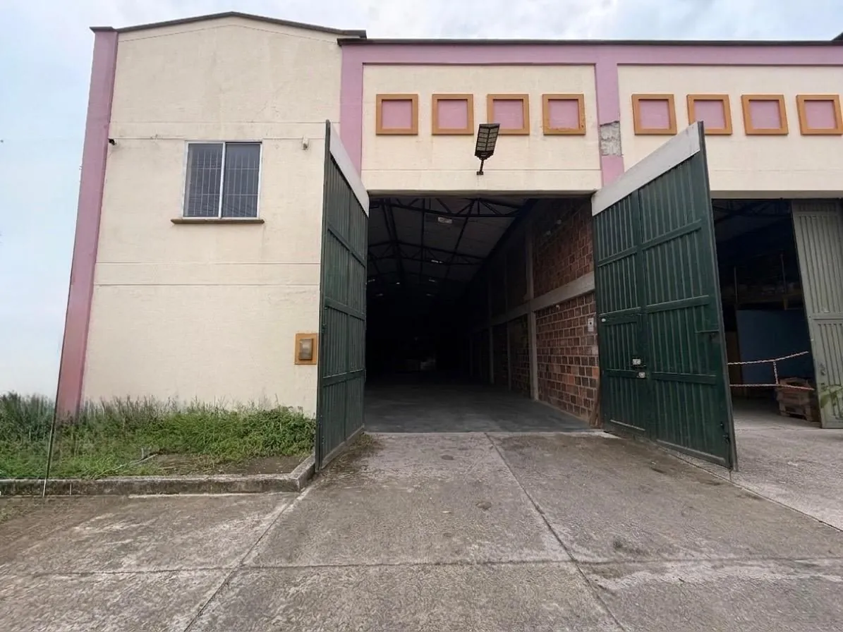 Bodega en Arriendo en La Playita, Dosquebradas, 300,0 m² (foto 4) — CREBI
