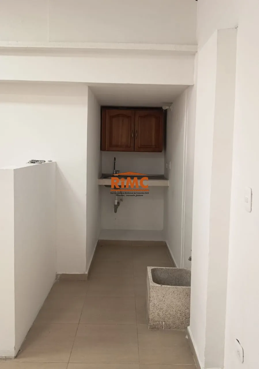 Local en Arriendo en Bloques Primero de Febrero, Pereira, 1402,0 m² (foto 5) — CREBI
