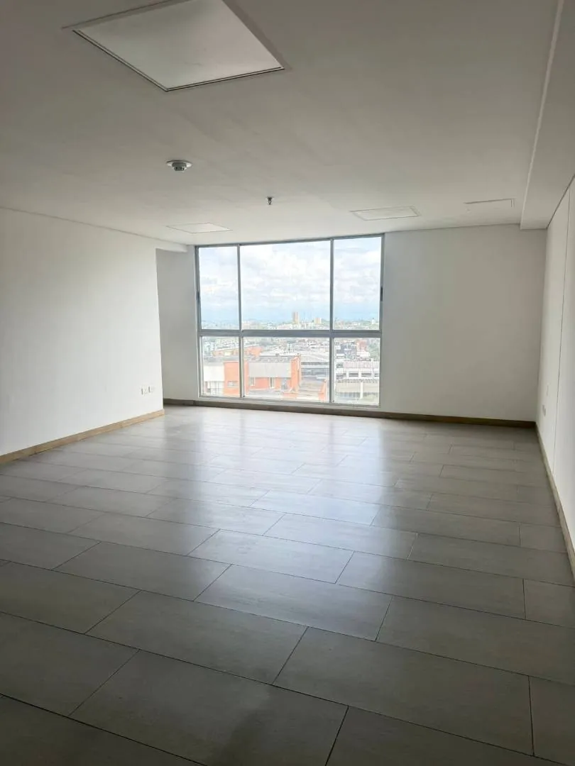 Oficina en Arriendo en San Jose Sur, Pereira, 83,0 m² (foto 4) — CREBI