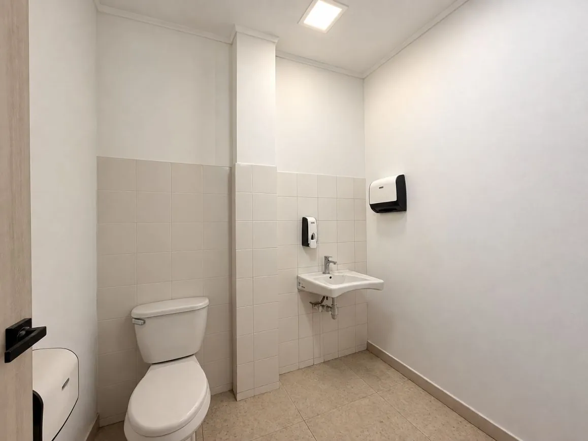 Local en Arriendo en Avenida 30 de Agosto, Pereira, 650,0 m² (foto 5) — CREBI