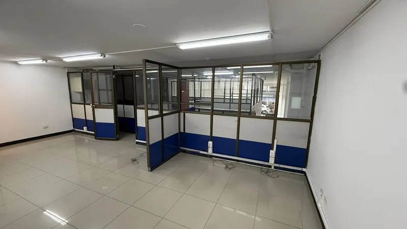 Local en Arriendo en Sector Lago Uribe, Pereira, 335,0 m² (foto 5) — CREBI