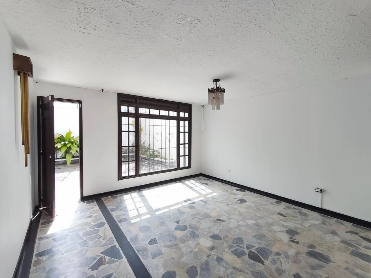 Local en Arriendo en Los Quimbayas, Pereira, 286,0 m² (foto 5) — CREBI