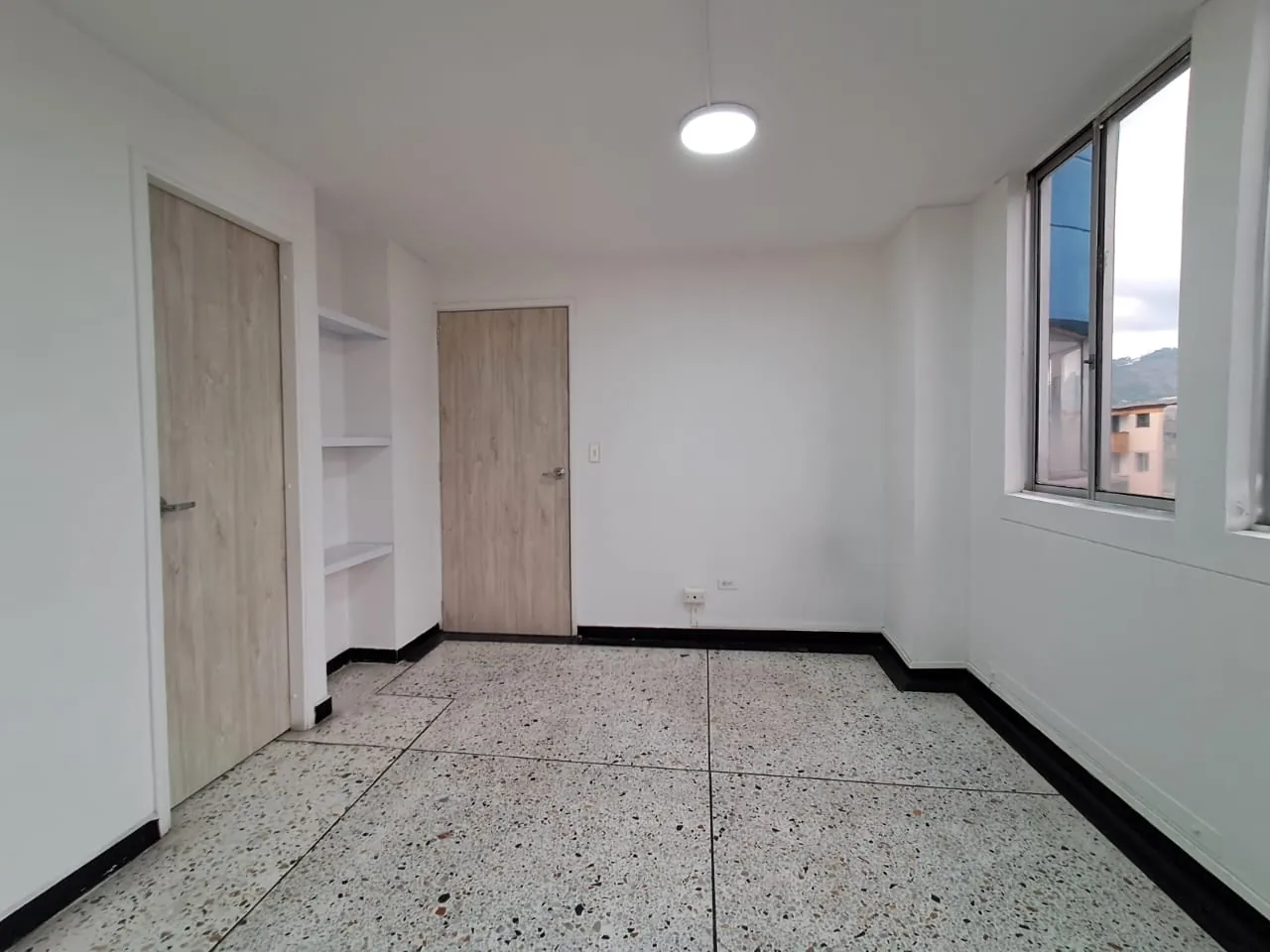 Oficina en Arriendo en Sector Plaza de Bolivar, Pereira, 250,0 m² (foto 5) — CREBI