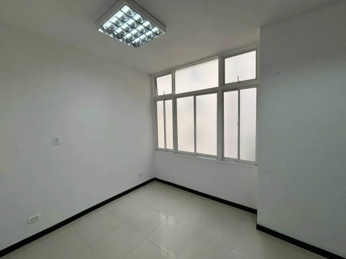 Oficina en Arriendo en Alfonso Lopez, Pereira, 19,0 m² (foto 4) — CREBI