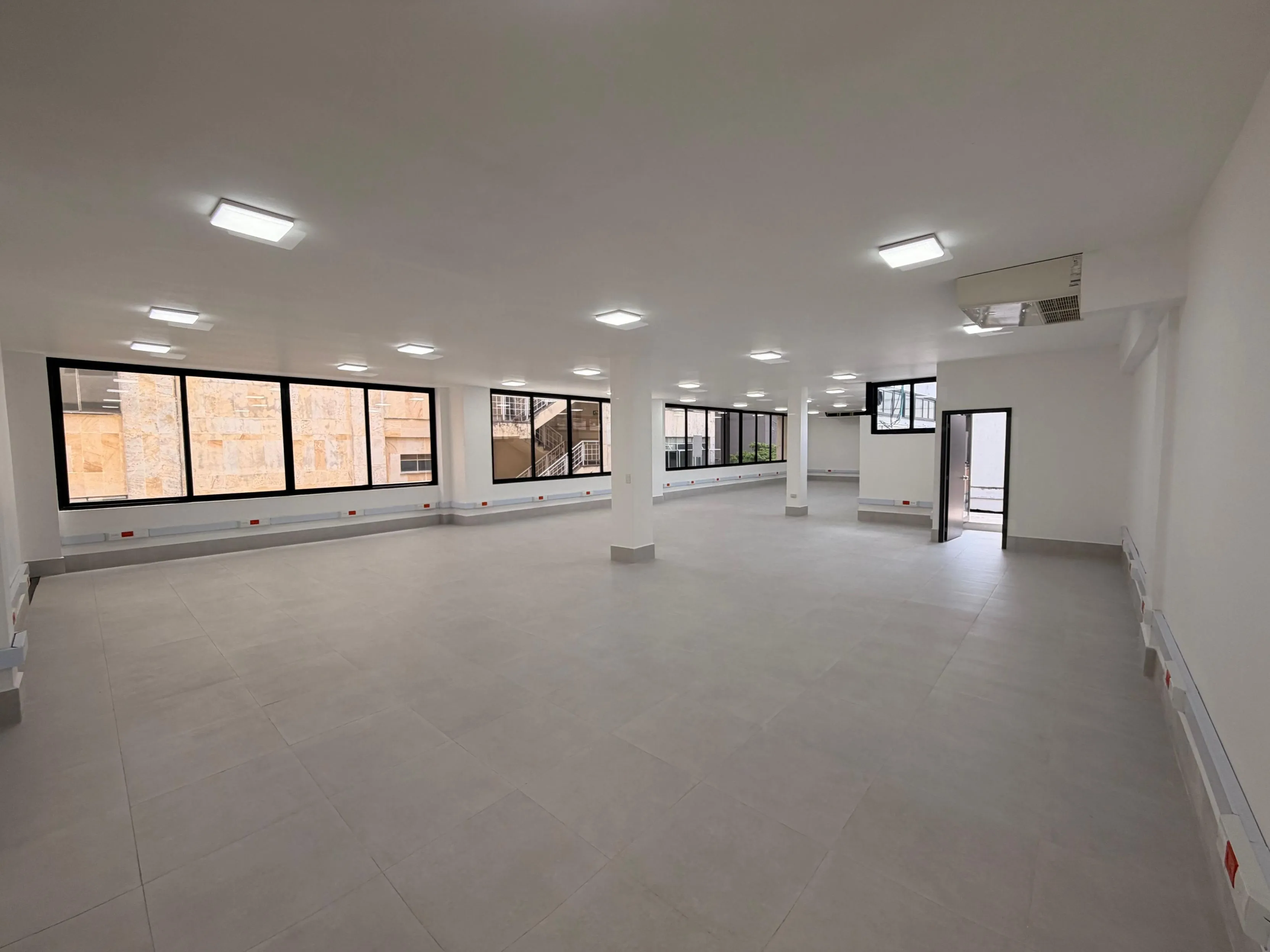 Oficina en Arriendo en Sector Plaza de Bolivar, Pereira, 173,0 m² (foto 5) — CREBI