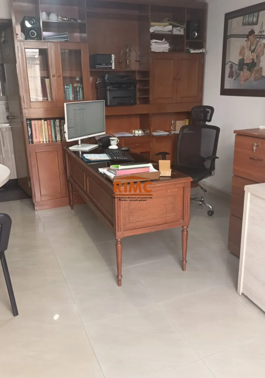 Oficina en Venta en Sector Plaza de Bolivar, Pereira, 212,0 m² (foto 5) — CREBI