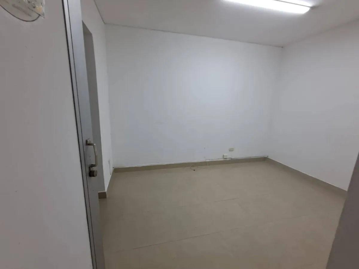 Local en Arriendo en Sector Galeria Central, Pereira, 30,0 m² (foto 5) — CREBI