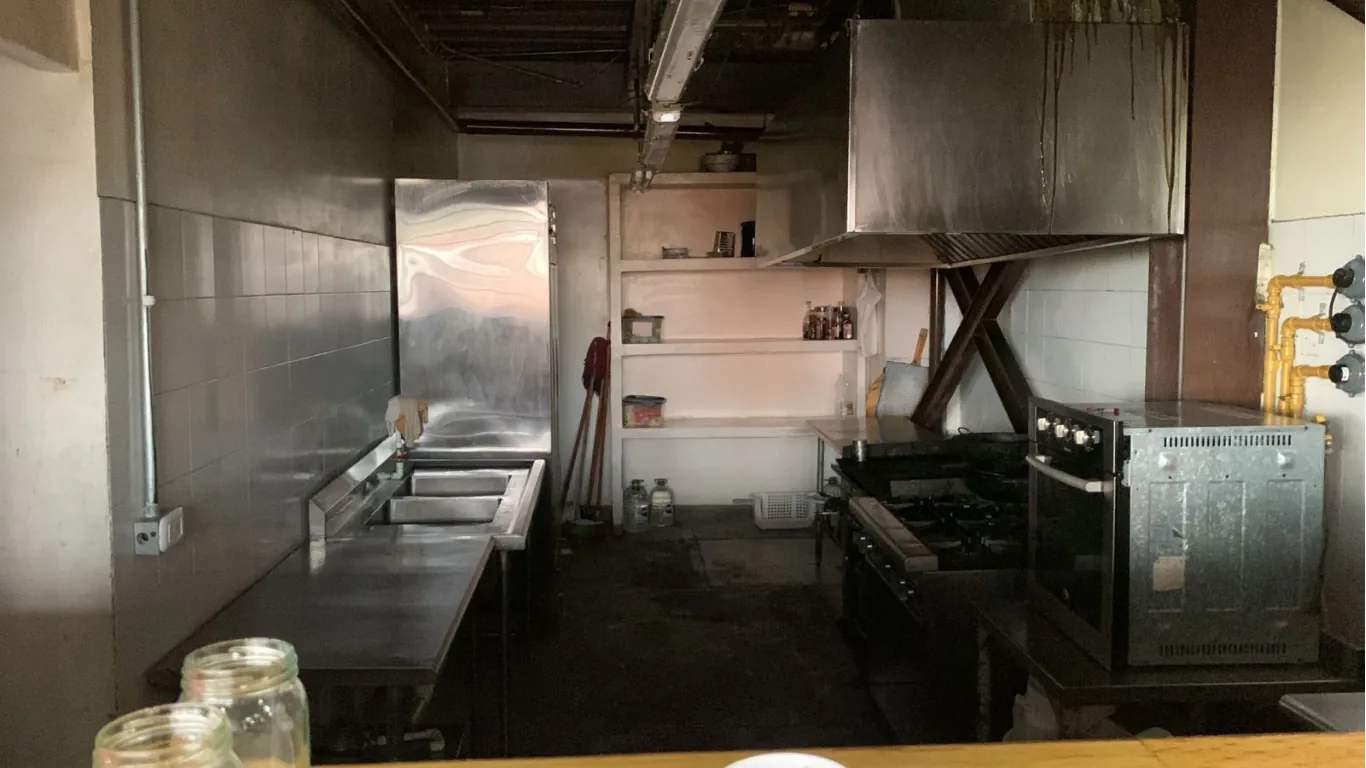 Local en Arriendo en Cuarto de Legua - Guadalupe, Cali, 240,0 m² (foto 5) — CREBI