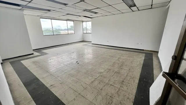 Local en Venta en Popular, Cali, 1074,0 m² (foto 5) — CREBI