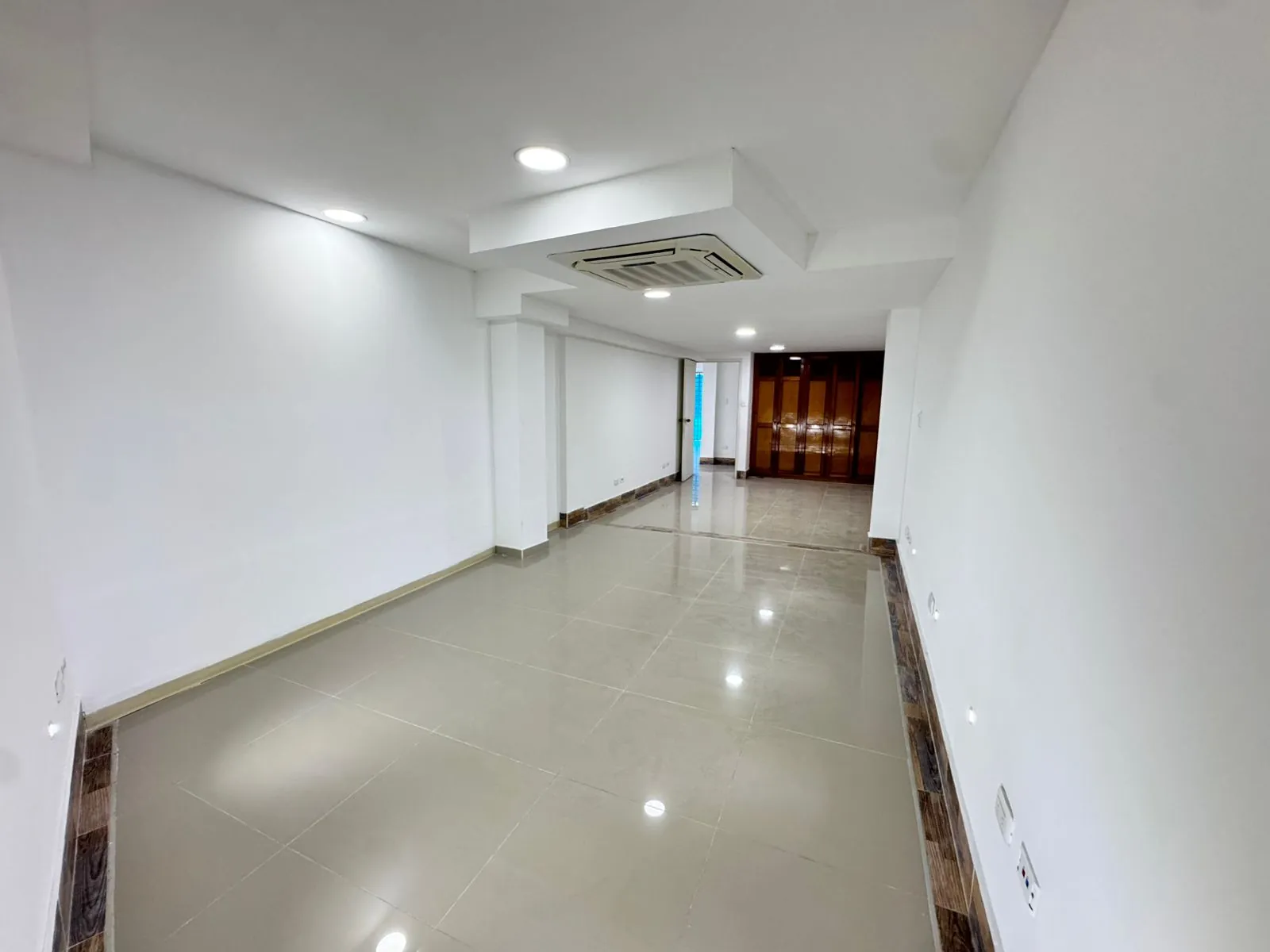 Local en Arriendo en Pinares de San Martin, Pereira, 450,0 m² (foto 5) — CREBI