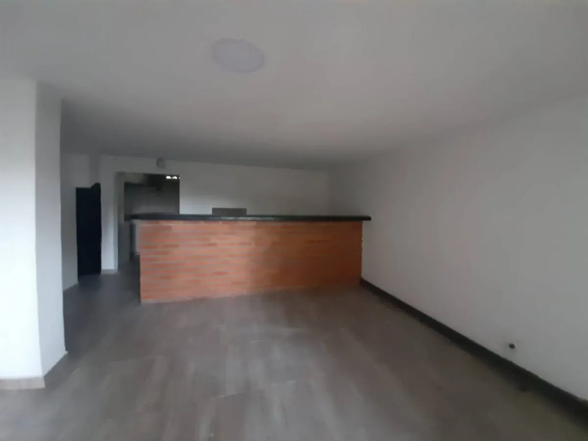 Local en Arriendo en San Jose Sur, Pereira, 100,0 m² (foto 6) — CREBI