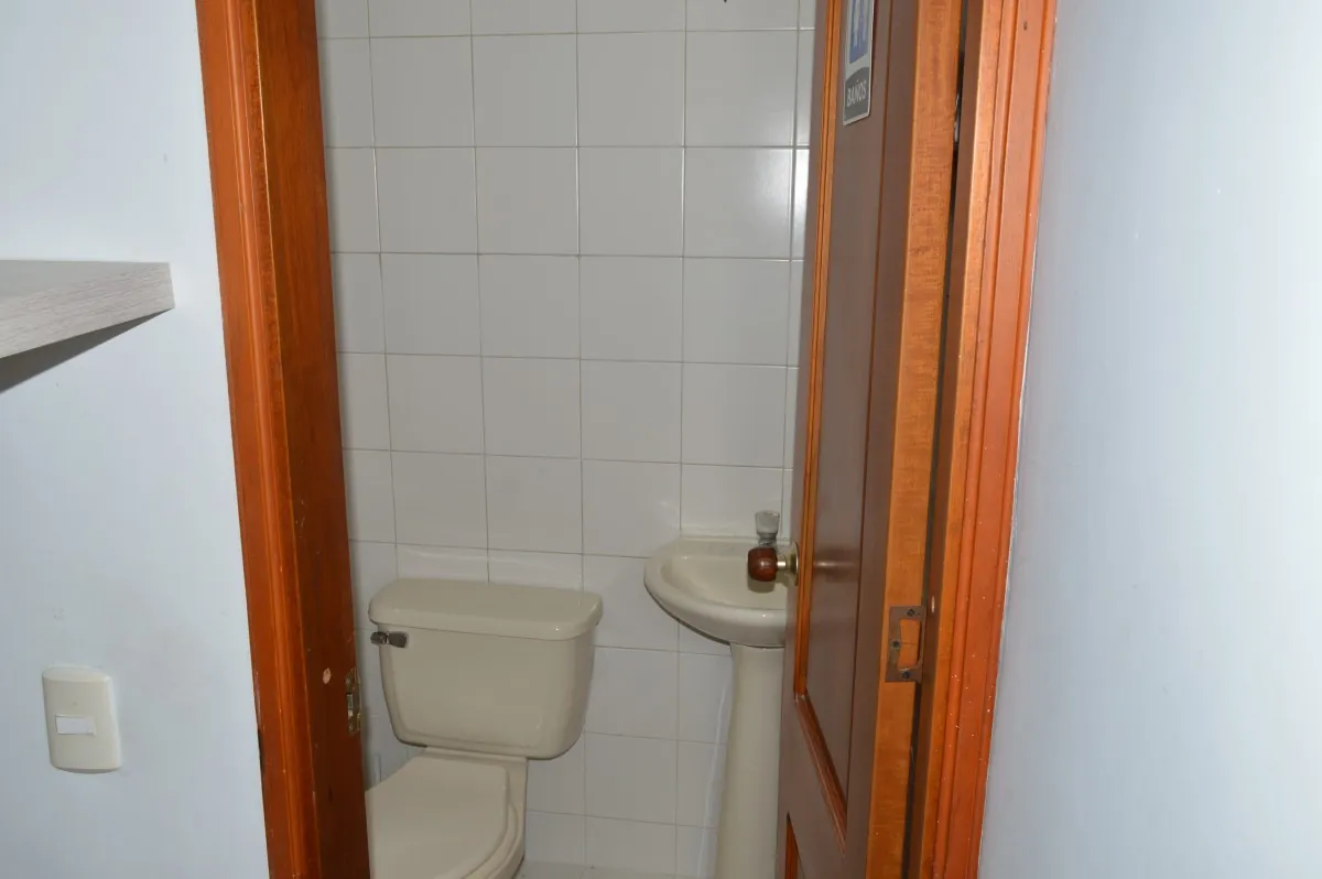 Local en Arriendo en Cambulos, Pereira, 52,0 m² (foto 5) — CREBI