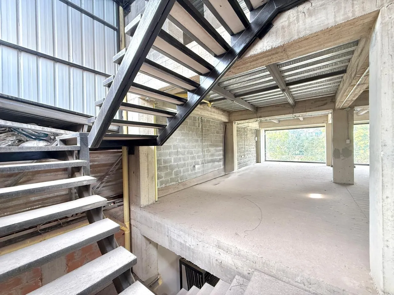 Bodega en Arriendo en Los Conquistadores, Pereira, 500,0 m² (foto 6) — CREBI