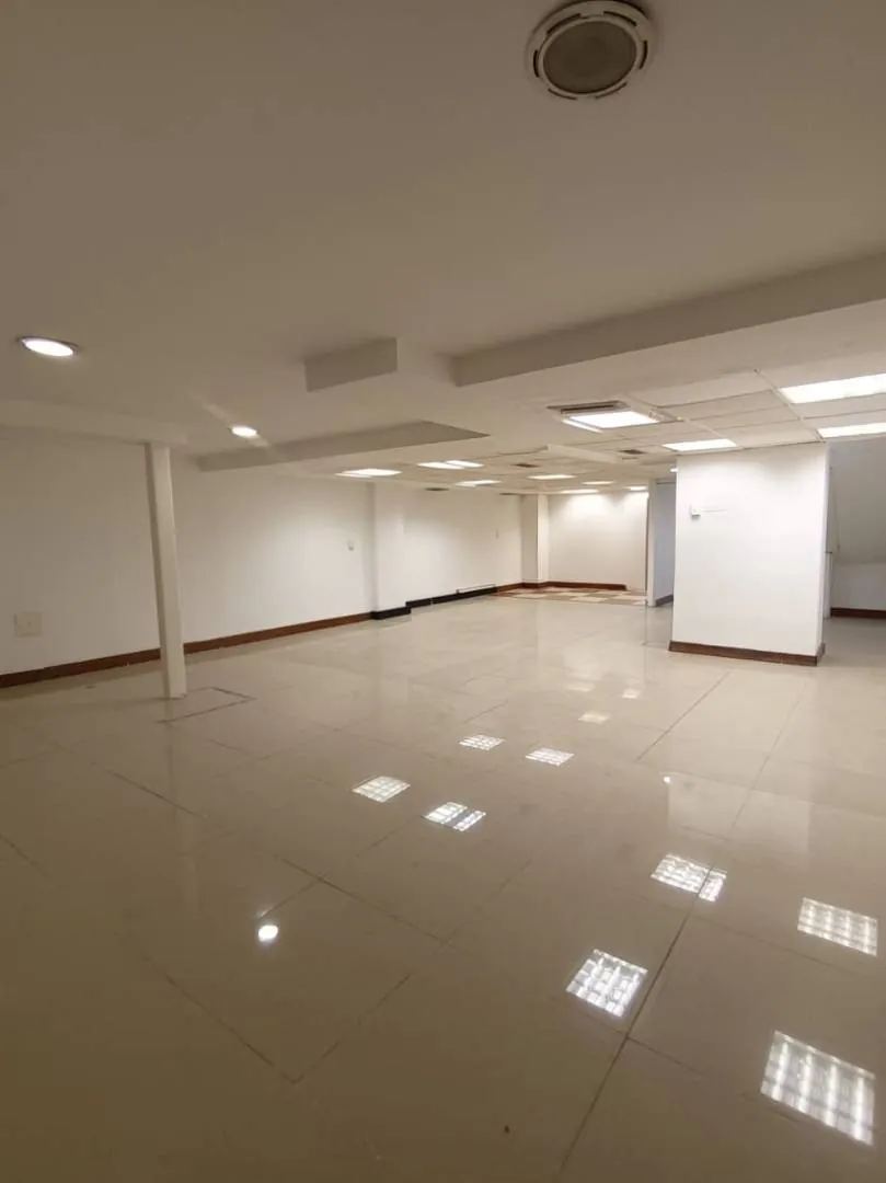 Local en Arriendo en San Jose, Pereira, 263,0 m² (foto 6) — CREBI