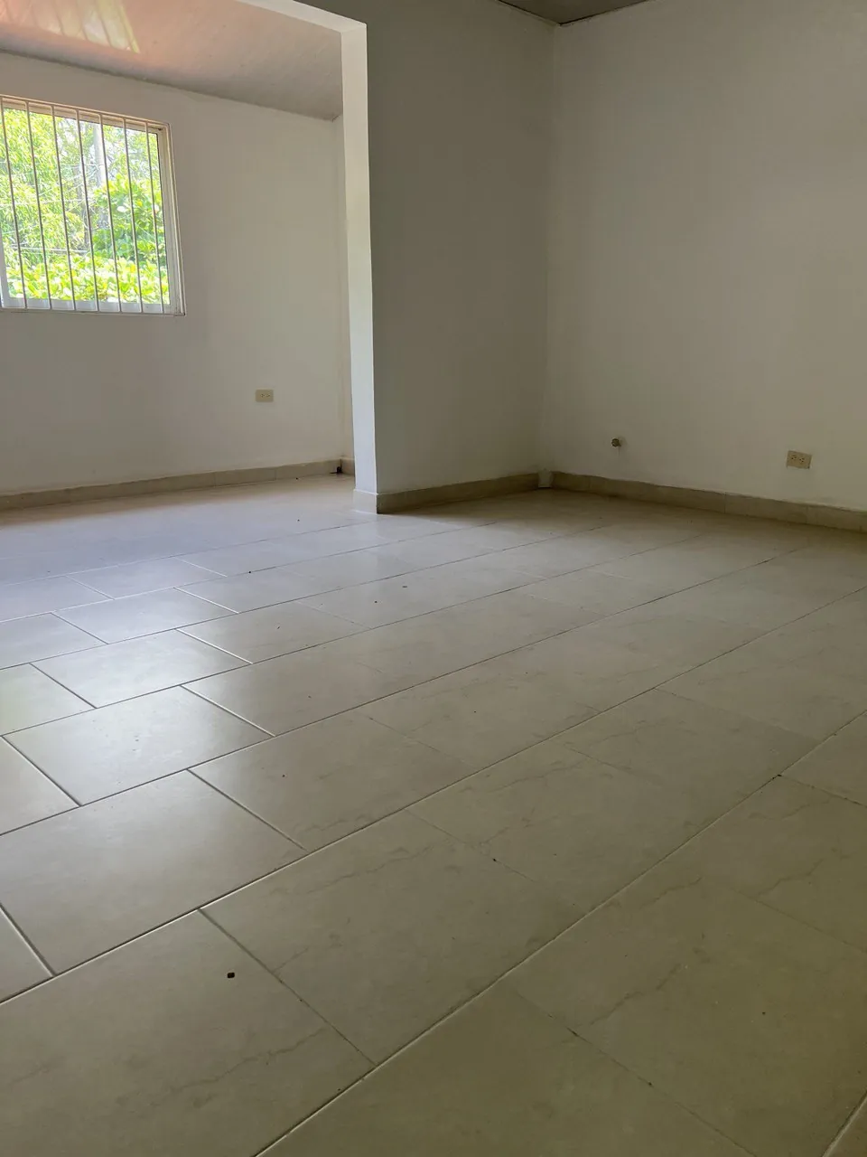 Local en Arriendo en Urbanización Tequendama, Cali, 164,0 m² (foto 6) — CREBI