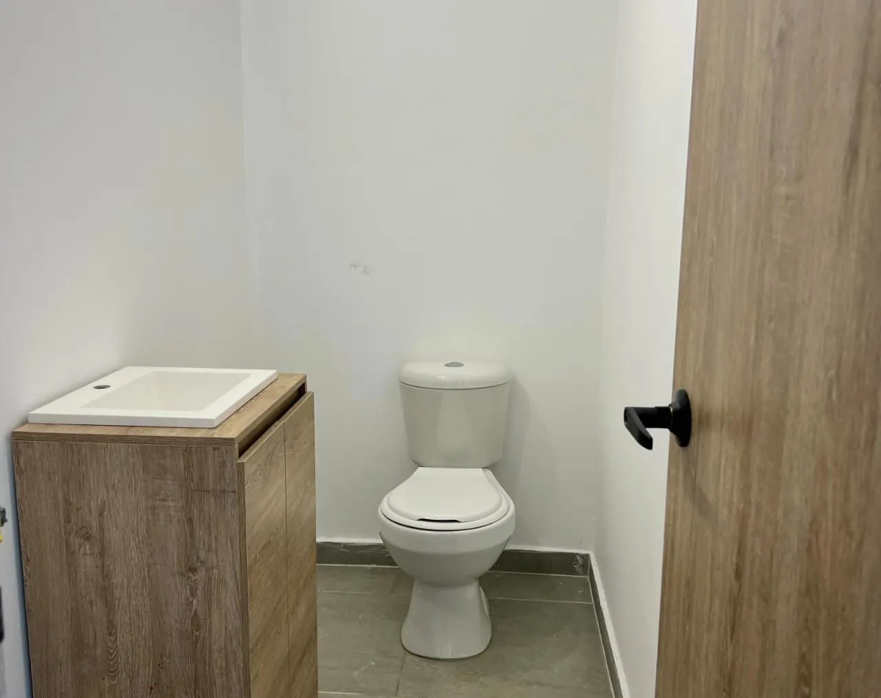 Local en Arriendo en El Plumrn Alto, Pereira, 85,0 m² (foto 6) — CREBI