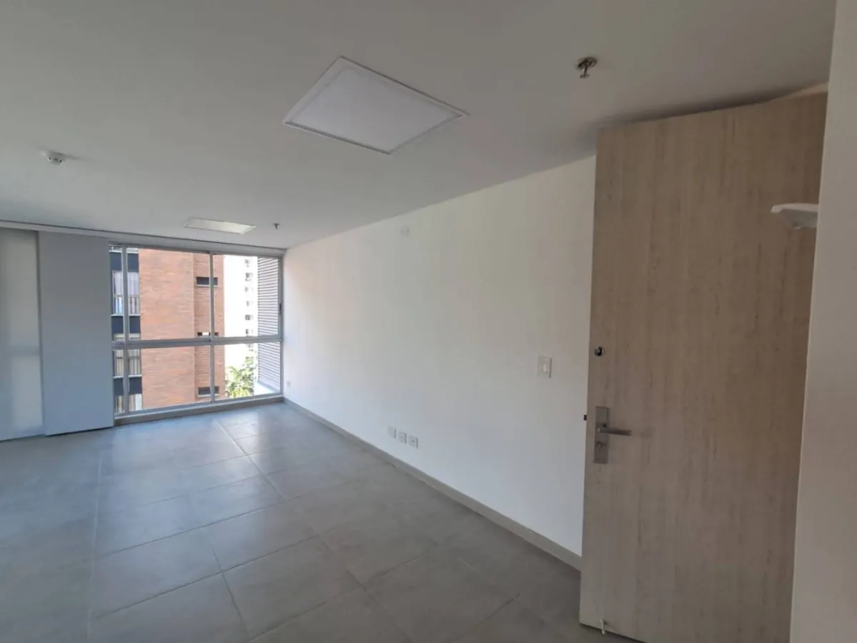 Oficina en Arriendo en Los Angeles, Pereira, 40,0 m² (foto 6) — CREBI
