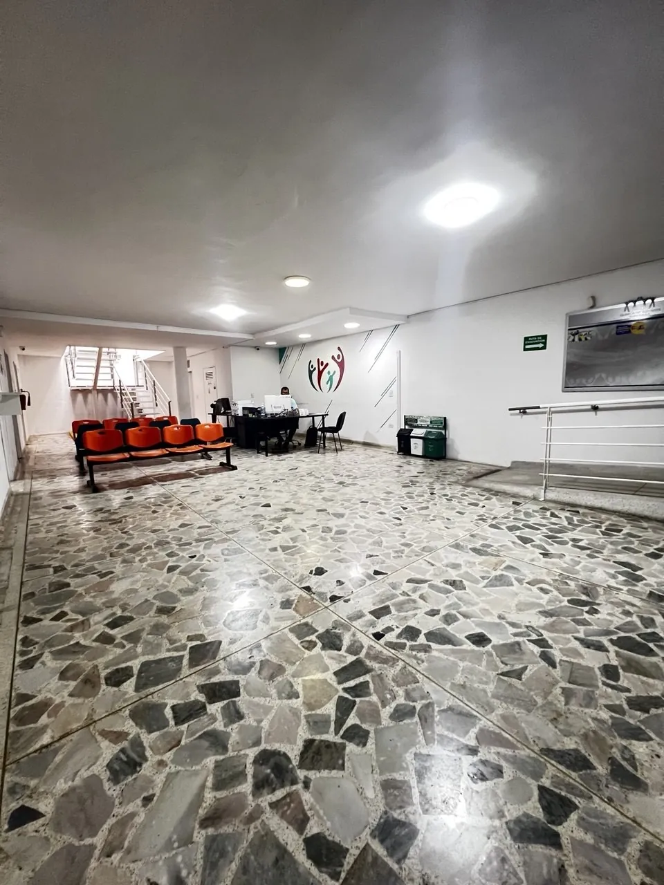 Local en Arriendo en Urbanización Tequendama, Cali, 450,0 m² (foto 6) — CREBI