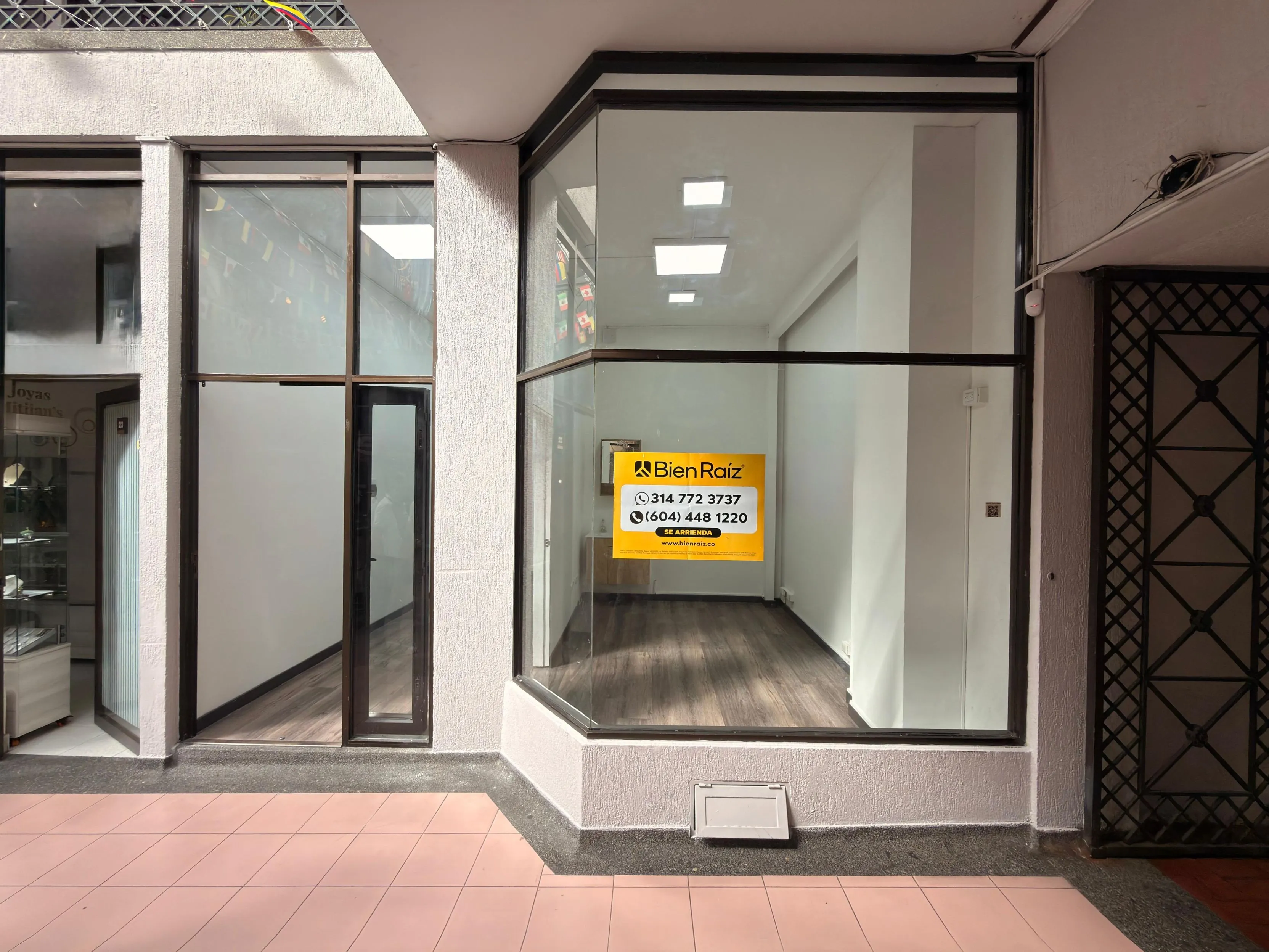 Local en Arriendo en Sector Galeria Central, Pereira, 24,0 m² (foto 6) — CREBI