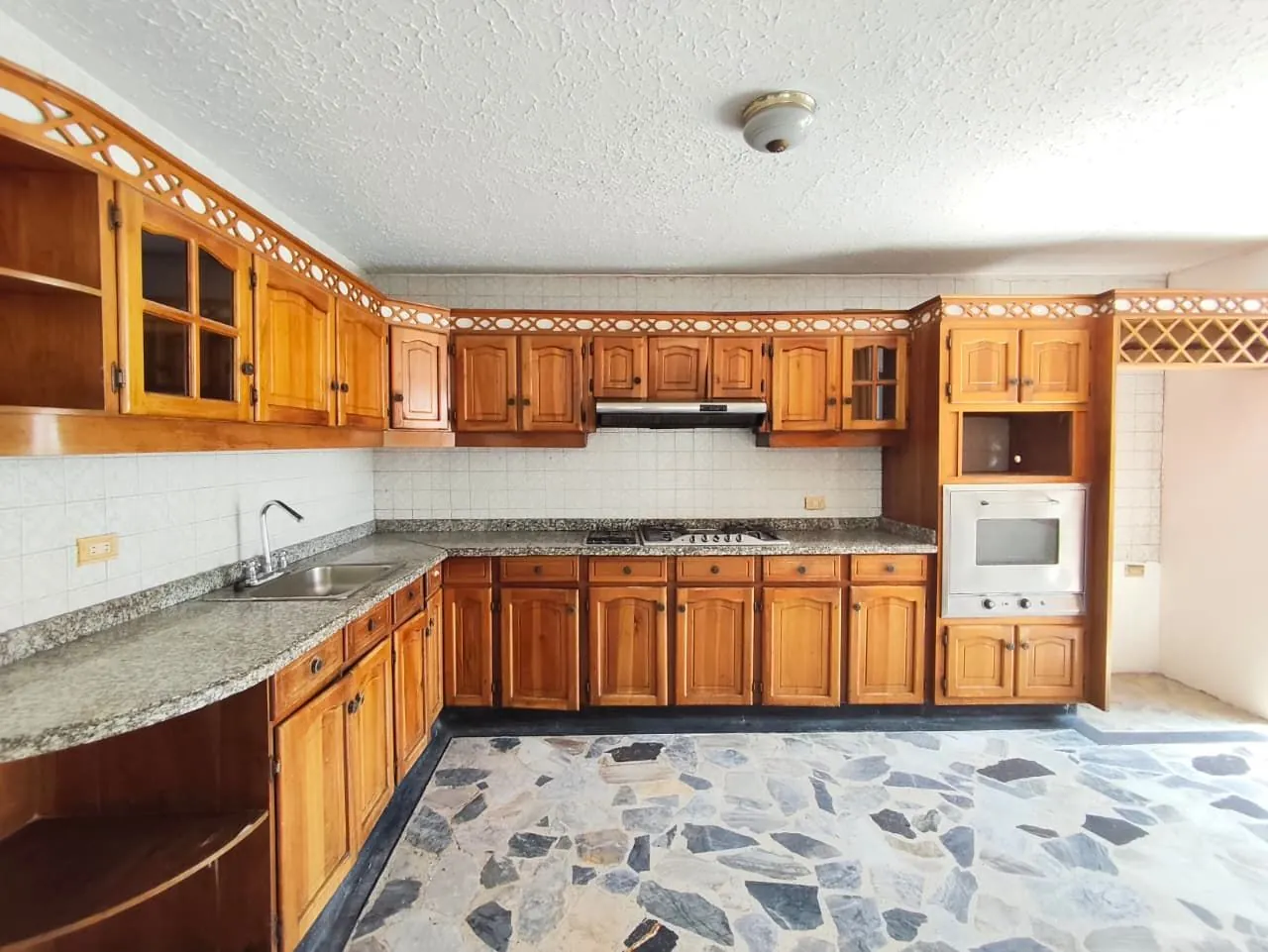 Local en Arriendo en Los Quimbayas, Pereira, 286,0 m² (foto 7) — CREBI