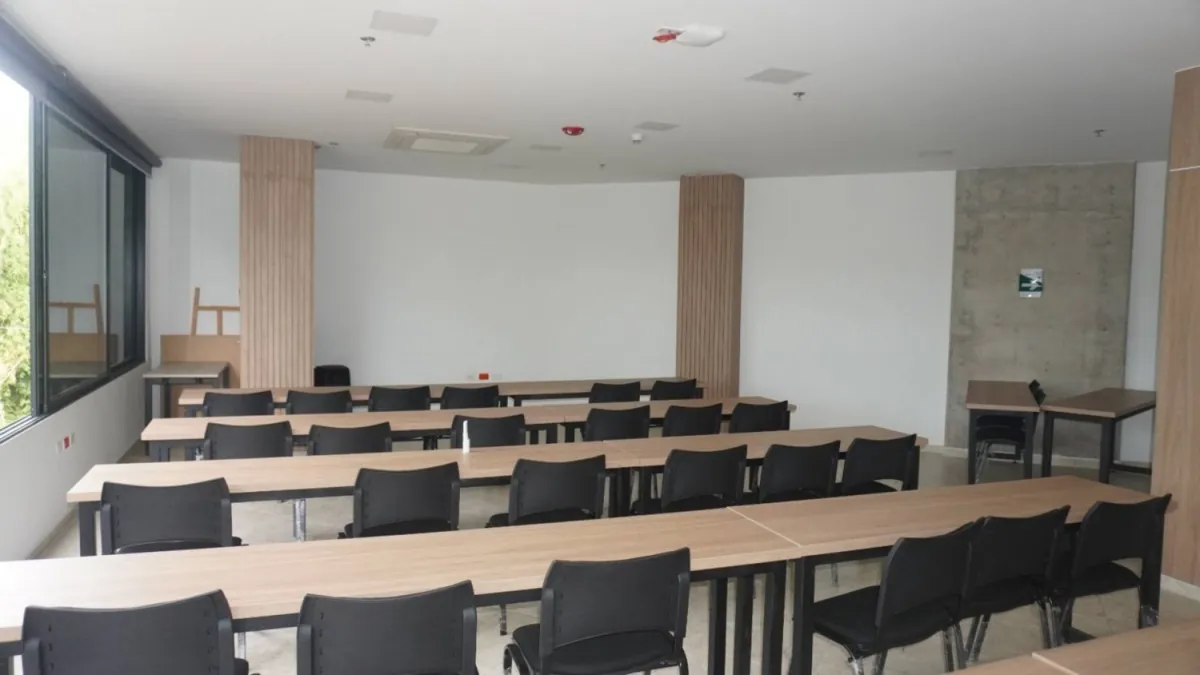 Oficina en Arriendo en Comuna Olímpica, Pereira, 333,0 m² (foto 7) — CREBI