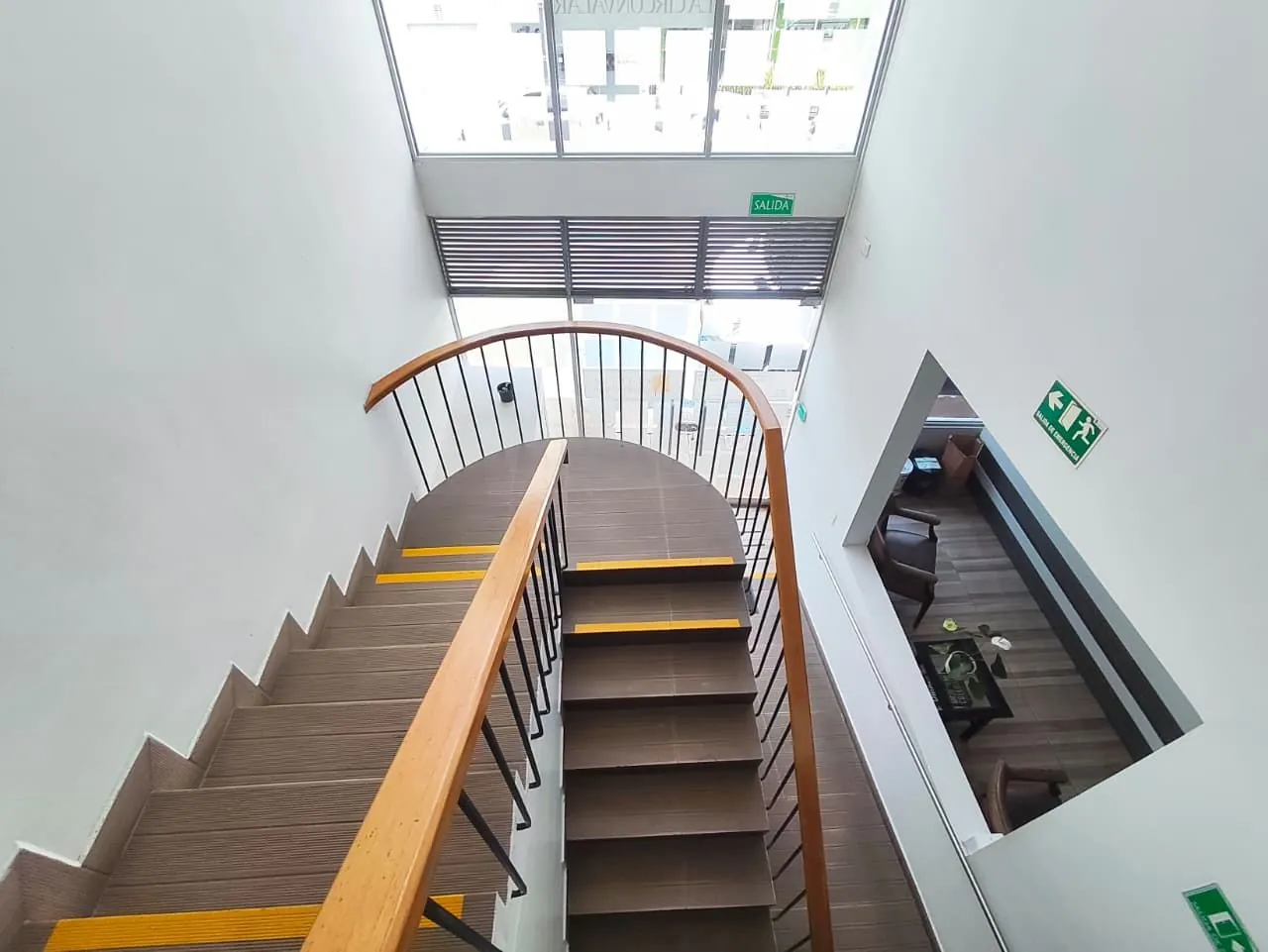 Oficina en Arriendo en San Jose Sur, Pereira, 15,0 m² (foto 7) — CREBI