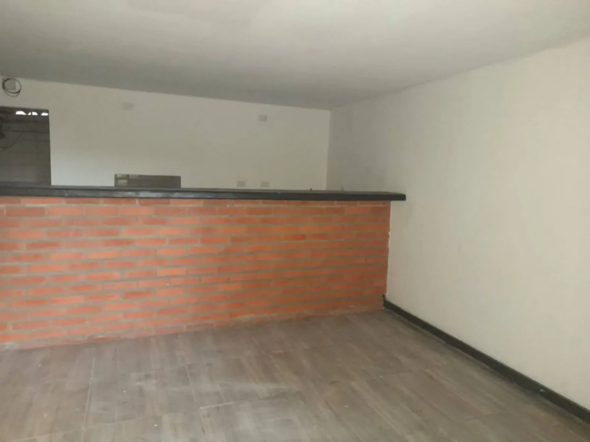 Local en Arriendo en San Jose Sur, Pereira, 100,0 m² (foto 7) — CREBI