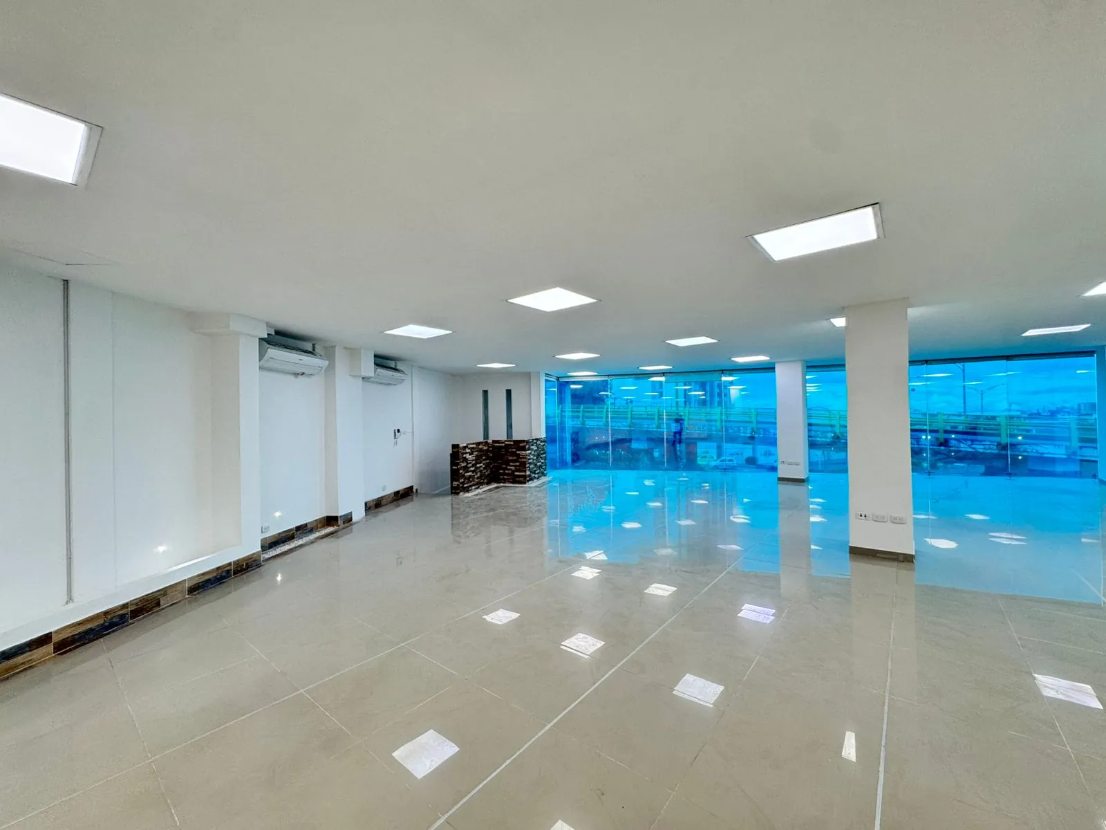 Local en Arriendo en Pinares de San Martin, Pereira, 450,0 m² (foto 7) — CREBI
