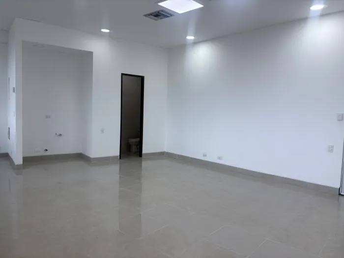 Oficina en Venta en Unicentro Cali, Cali, 45,0 m² (foto 7) — CREBI
