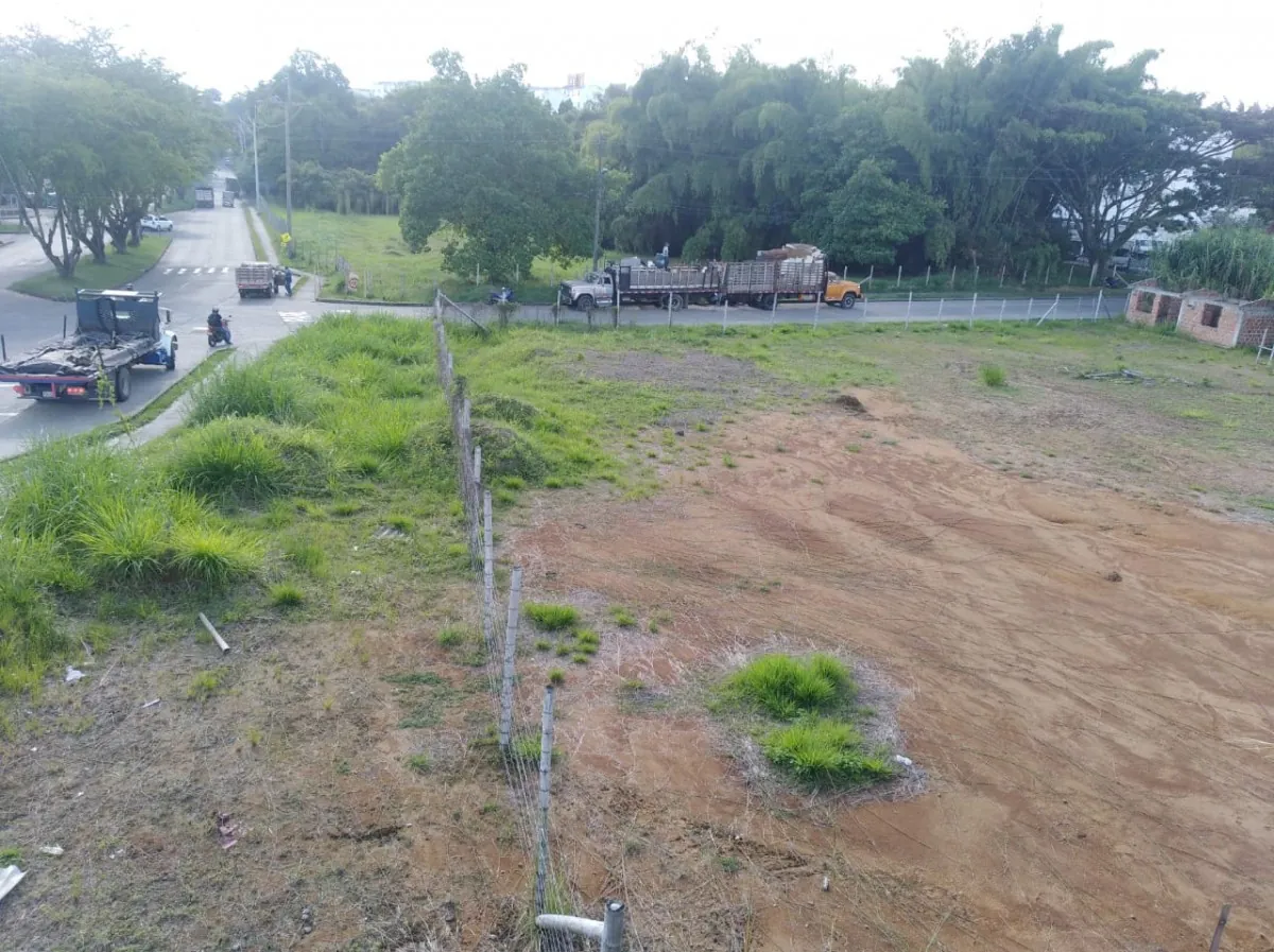 Lote en Venta en Avenida de las Américas, Pereira, 4680,0 m² (foto 7) — CREBI