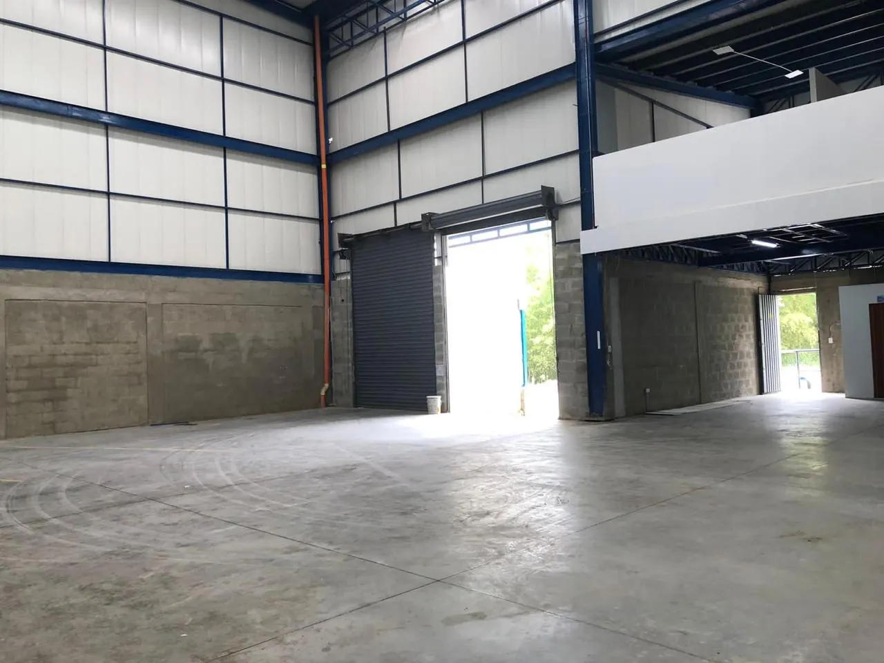 Bodega en Arriendo en Tribunas Corcega, Brisas Del Condina, 640,0 m² (foto 7) — CREBI