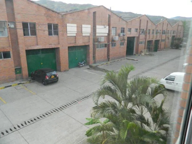 Bodega en Arriendo en Carrera 21A, Yumbo, 900,0 m² (foto 7) — CREBI