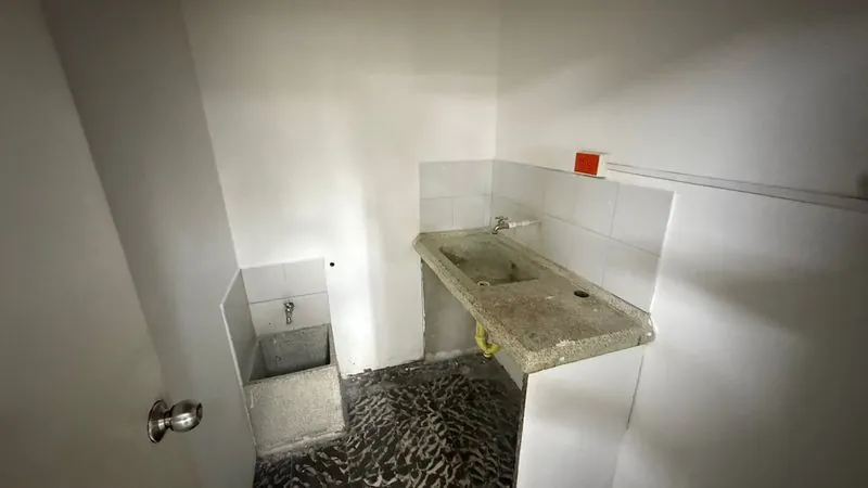Local en Arriendo en Sector Lago Uribe, Pereira, 335,0 m² (foto 8) — CREBI