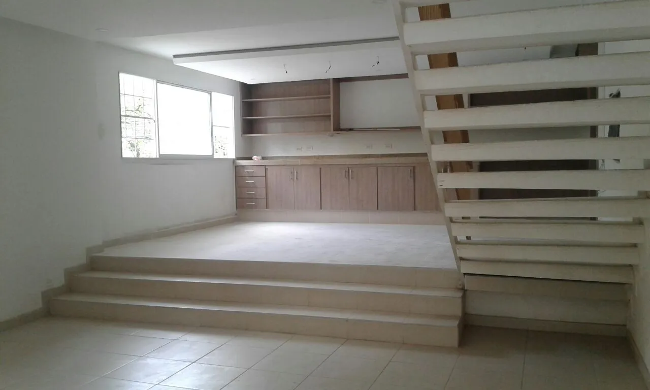 Local en Arriendo en Santa Mónica, Cali, 325,0 m² (foto 8) — CREBI
