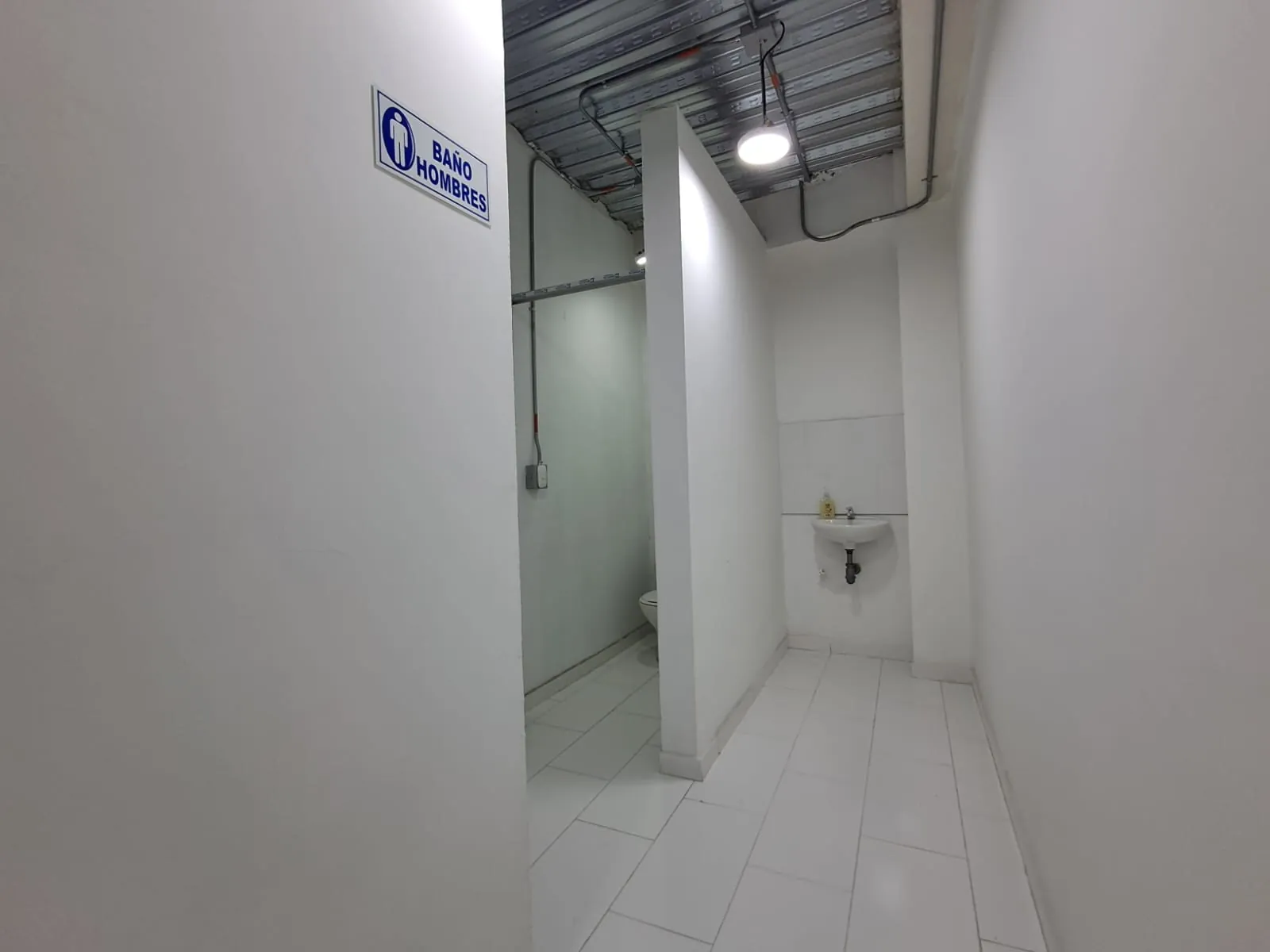 Bodega en Arriendo en Centenario, Pereira, 350,0 m² (foto 8) — CREBI