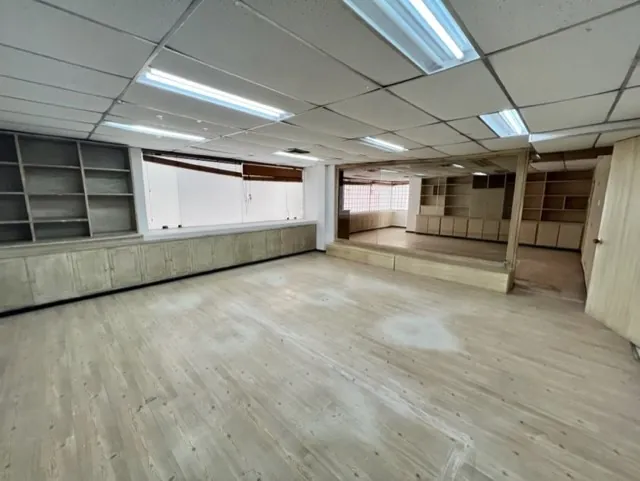 Local en Venta en Popular, Cali, 1074,0 m² (foto 8) — CREBI