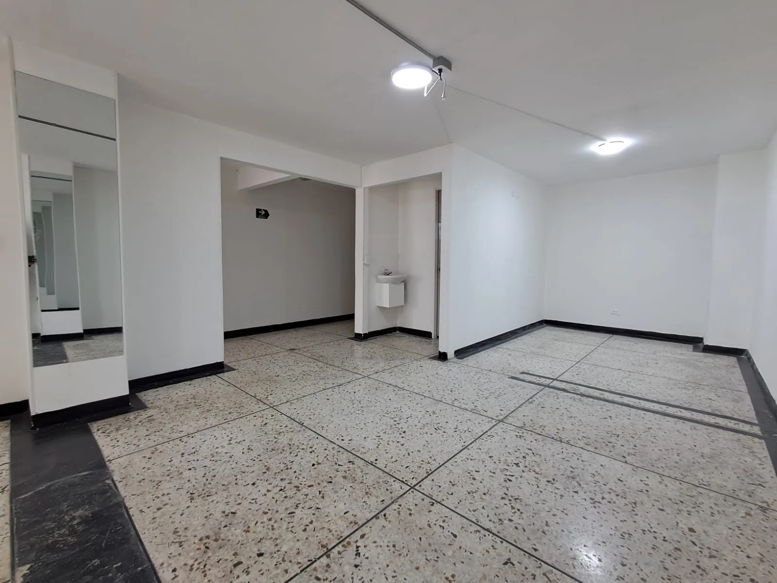 Oficina en Arriendo en Sector Plaza de Bolivar, Pereira, 250,0 m² (foto 8) — CREBI