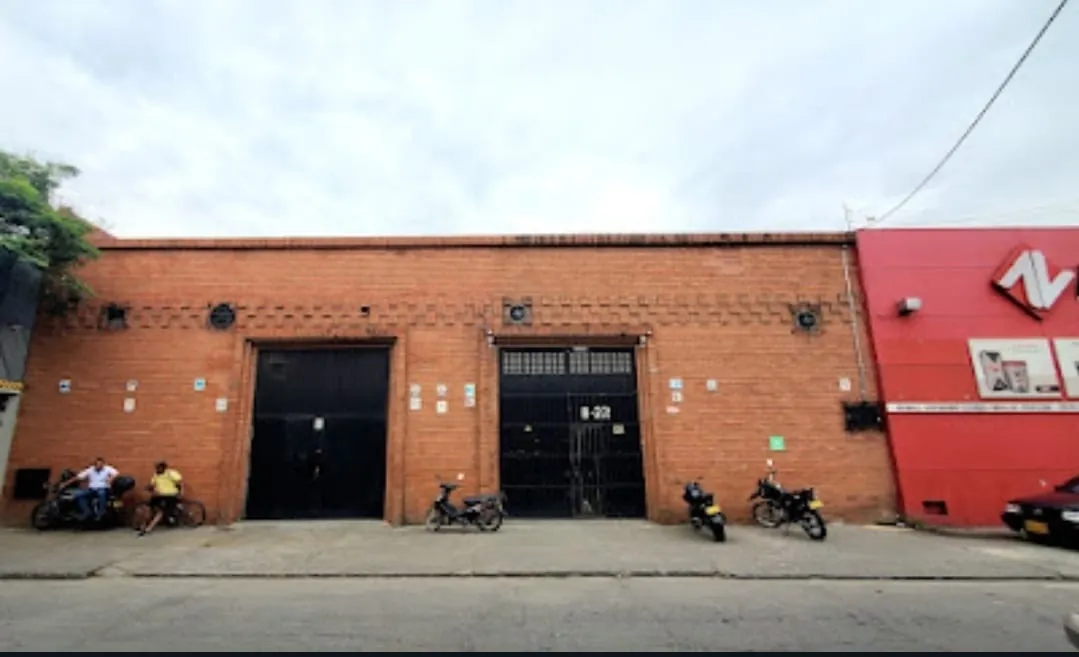Bodega en Arriendo en Barrio Obrero, Cali, 460,0 m² (foto 8) — CREBI